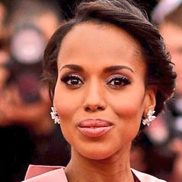 Kerry Washington kept her mane simple and elegant